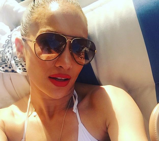 Jennifer Lopez na ovom selfieju je seks bomba, no pogledajte kako je zapravo izgledala