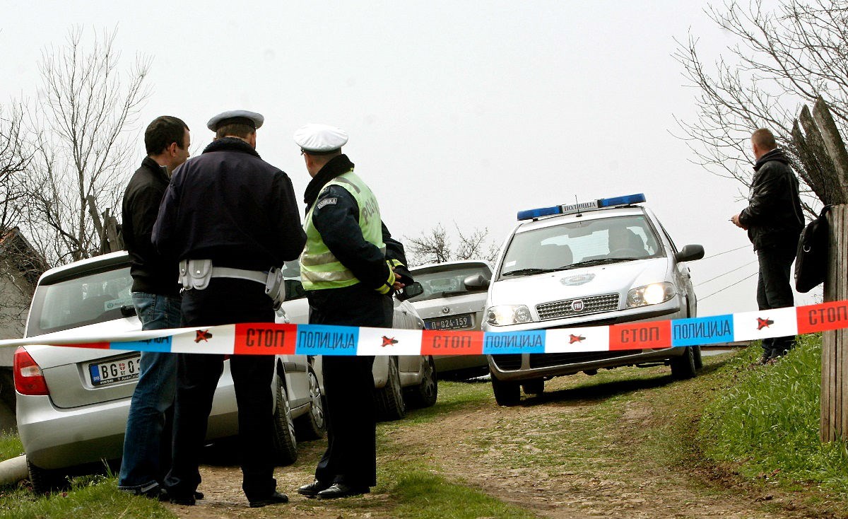 Masakr u Srbiji: Ubio bivšu ženu i njene roditelje, brat se bori za život
