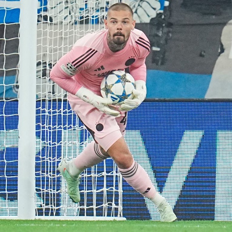 VIDEO Kotarski sjajno branio u ludoj utakmici. Brugge pregazio Monaco