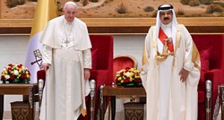 Papa u Bahreinu pozvao da se ne krše ljudska prava