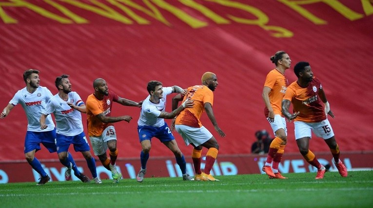 Hajduku se nudi senzacionalan proboj u Europi. Evo što mu se treba poklopiti