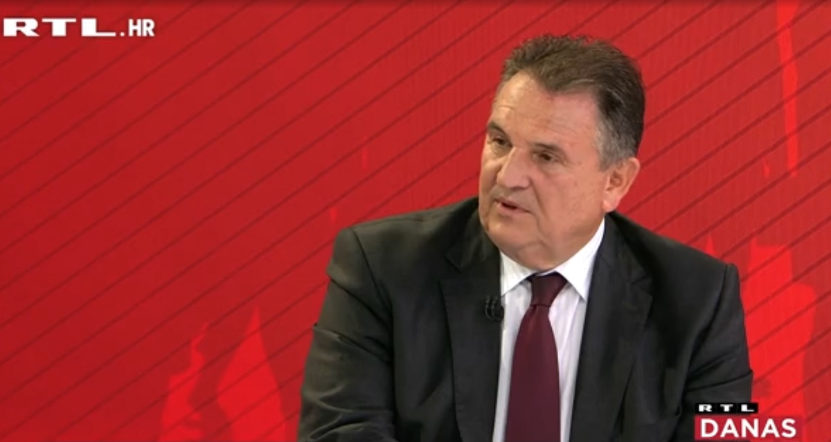 Čačić objašnjavao zašto se kreveljio iza Divjak: "Nije mi to trebalo, ali..."