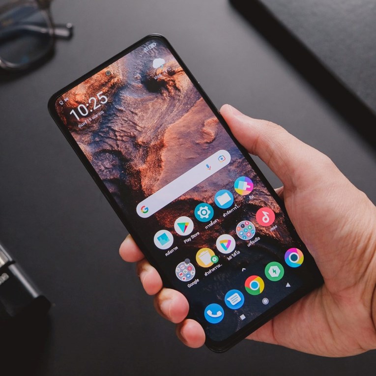 Stiže novi mobitel kojem ne smetaju mokri prsti