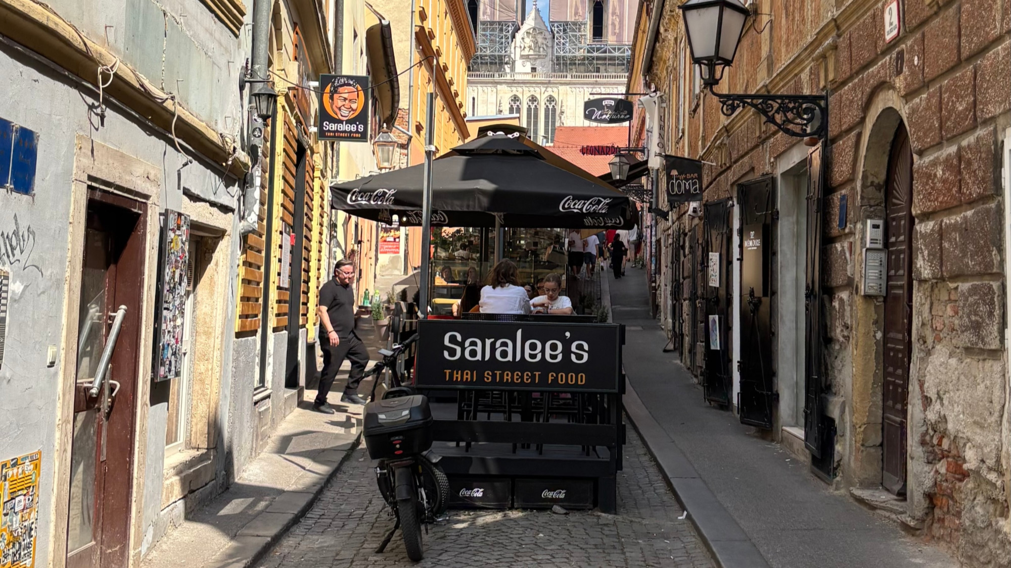 Kultni zagrebački kiosk Saralee's sada je restoran u centru grada. Posjetili smo ga
