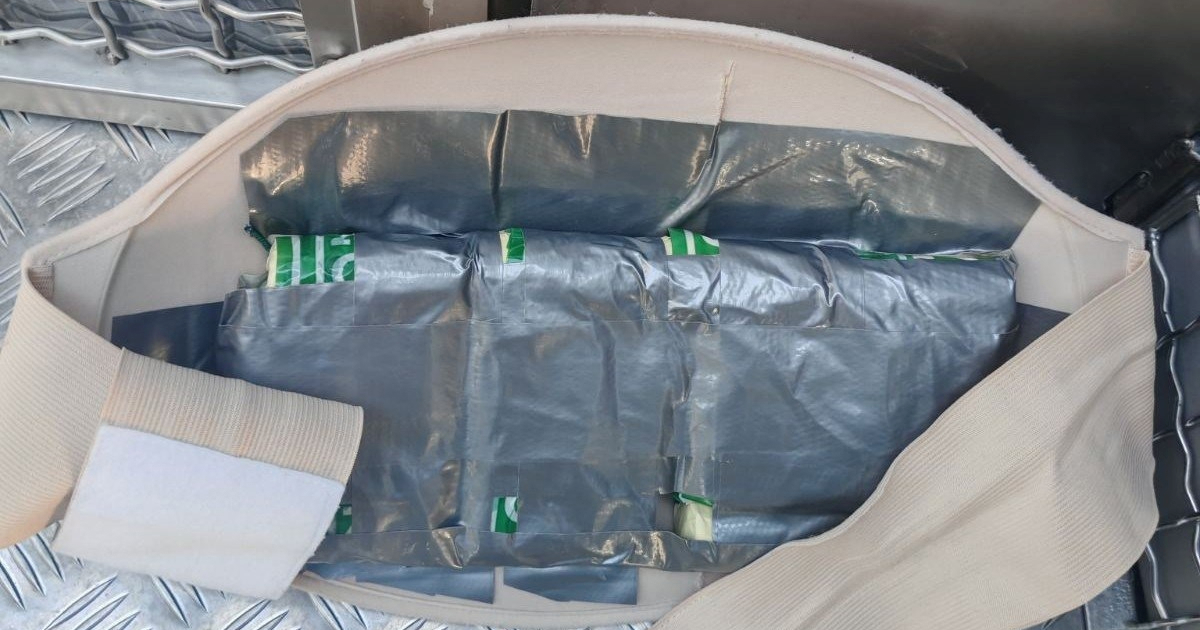 Navijač sakrio 17 baklji u lažnom trudničkom trbuhu na utakmici u Puli