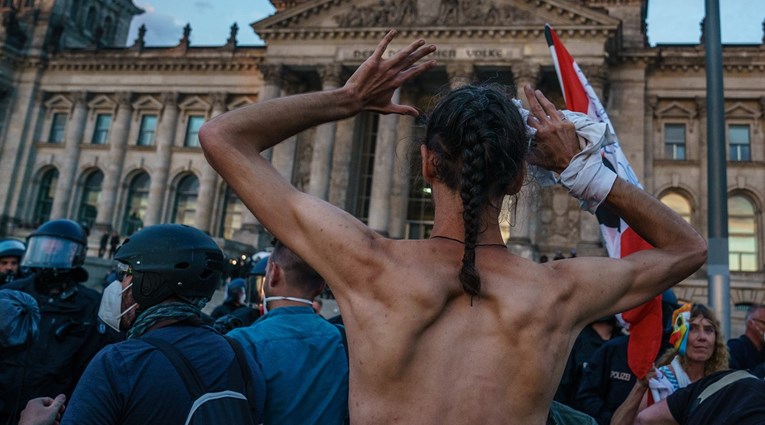 Nakon bunta protiv mjera Berlin uvodi stroža pravila: Maske obavezne za prosvjednike