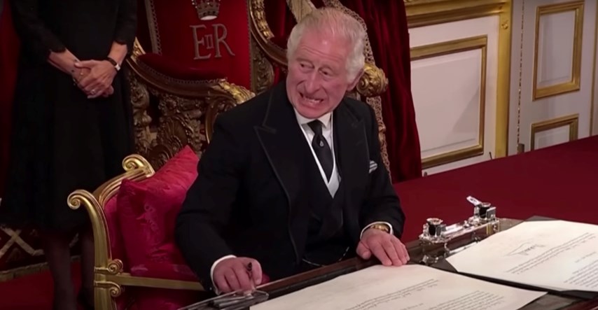 Ljudi ne prestaju pričati o Charlesovom fijasku s olovkama: "Dajte mu pravu kemijsku"