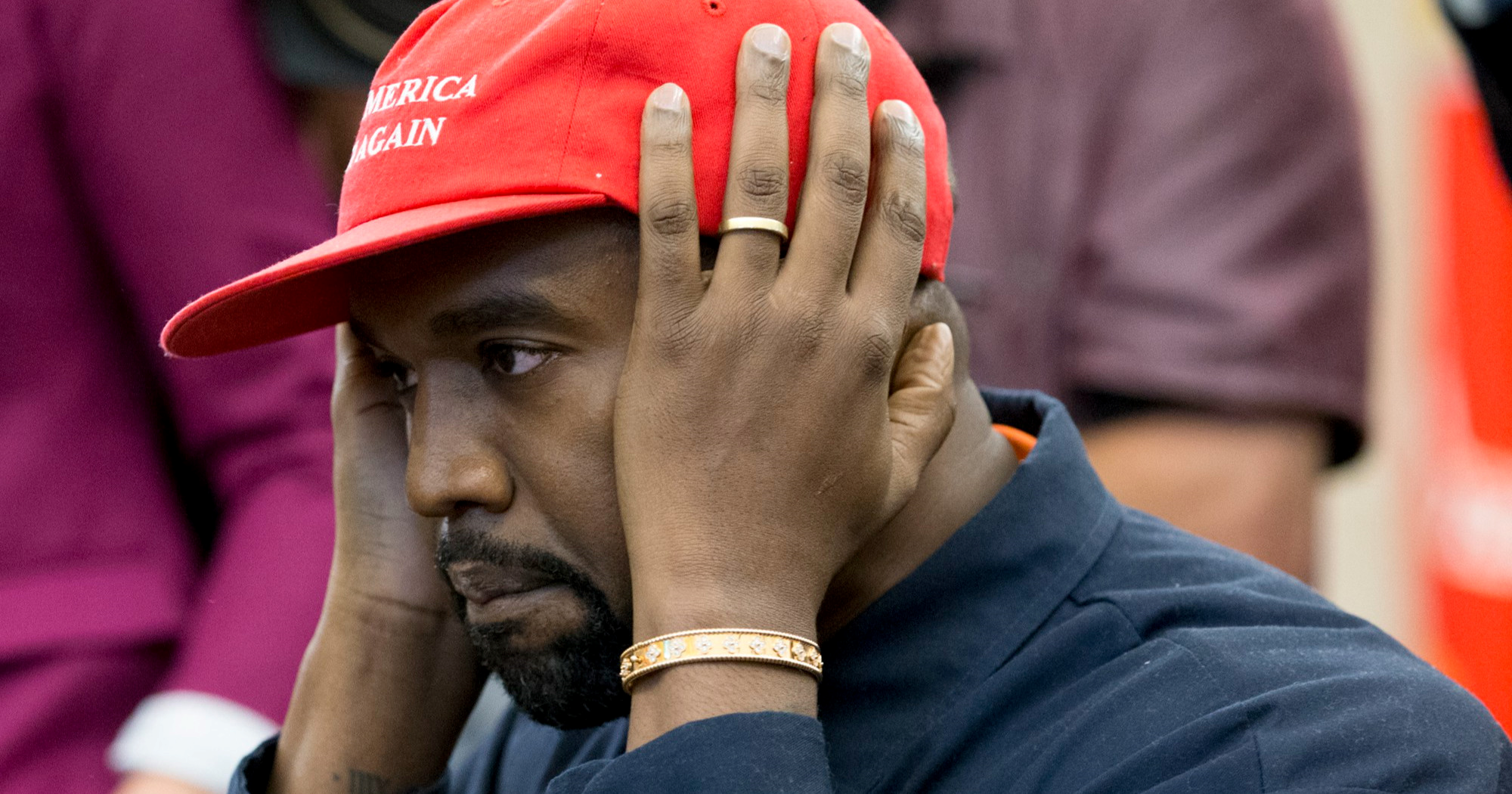 Kanye West se ispričao za kontroverze, krivi ozljedu mozga