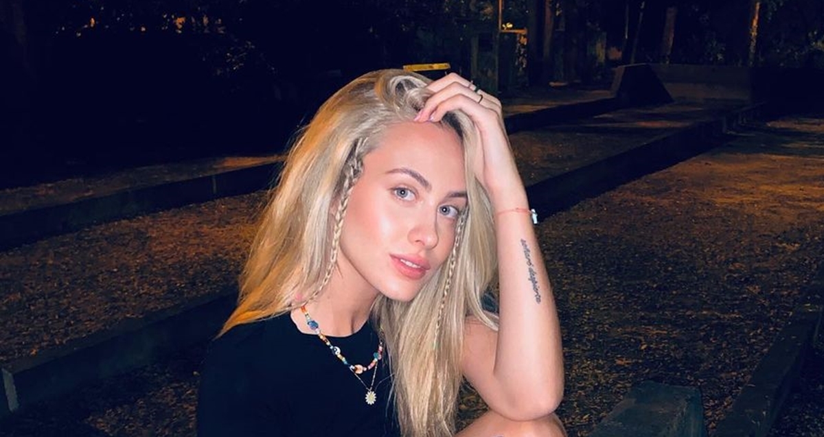 Albina objavila novu fotku, fanovi je ne prestaju uspoređivati sa slavnom pjevačicom