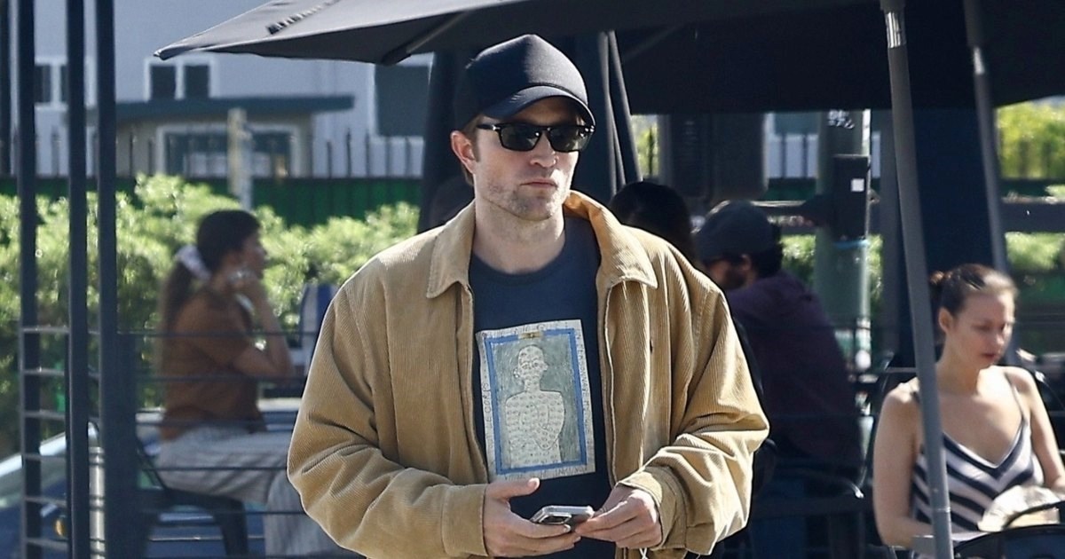 Robert Pattinson prošetao u komadu koji je obilježio milenijalce