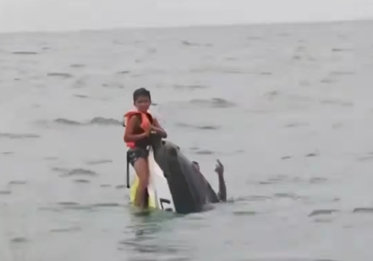 Otac i dvoje male djece nestali na jet-skiju kod Tajlanda. Pronađeni nakon 16 sati
