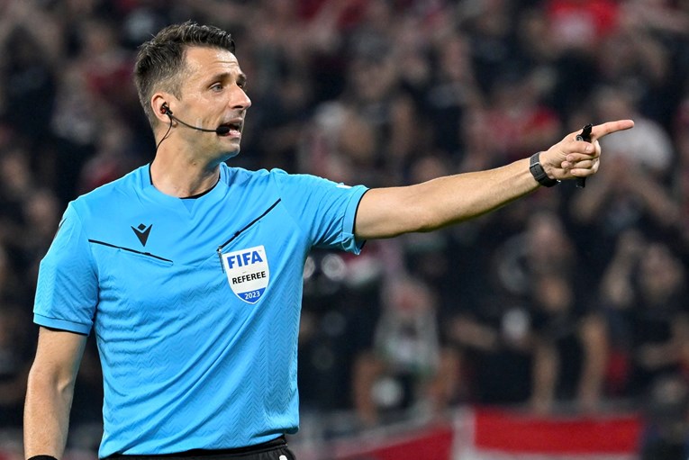 VIDEO Pajač poništio gol Poljacima pa sudio penal na drugoj strani terena