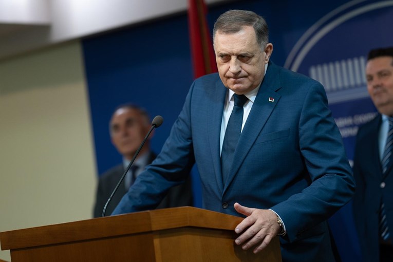 Dodik: Očekujem da mojoj stranci zabrane izlazak na izbore, nadam se Trumpovoj pomoći
