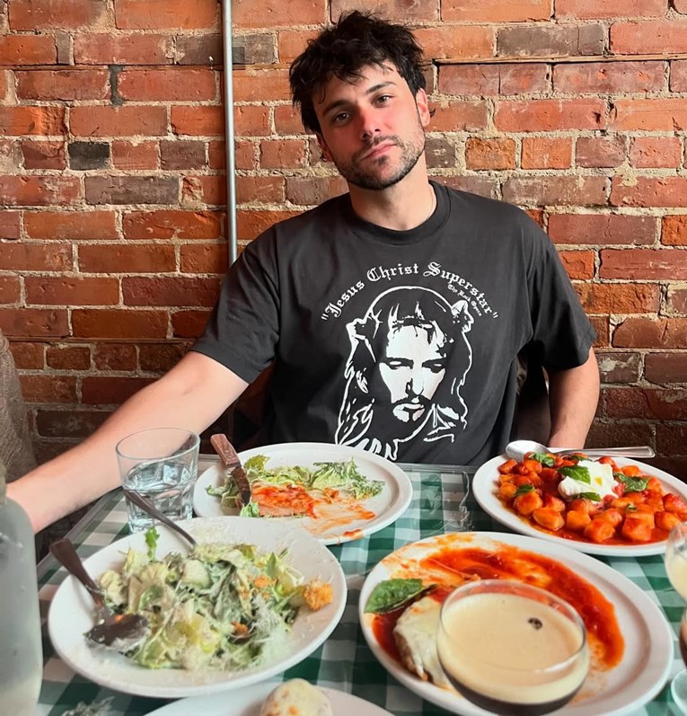 Jack Falahee je neprepoznatljiv. Smršavio je 12 kg u dva i pol mjeseca