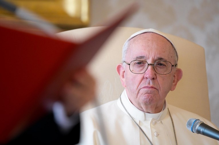 Papa Franjo beskućnicima nudi besplatno testiranje na koronavirus u Vatikanu