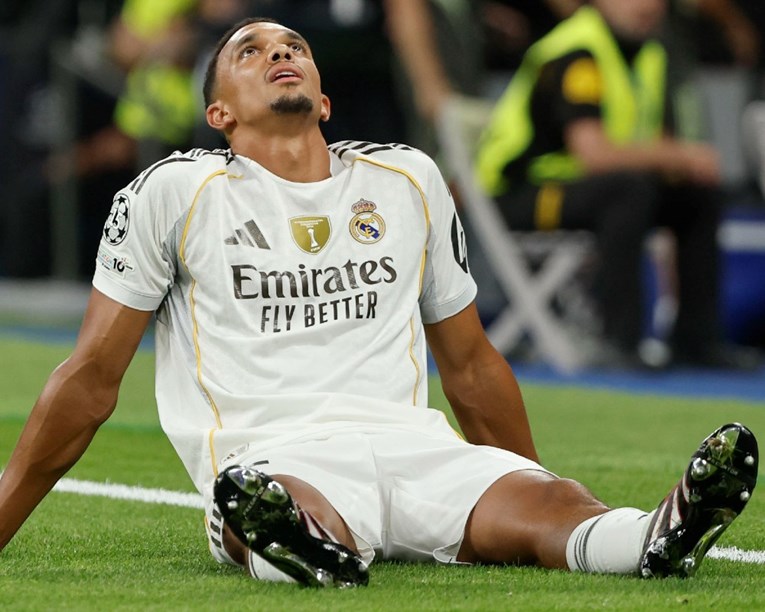 Alexander-Arnold se ozlijedio nakon samo tri minute utakmice u Ligi prvaka