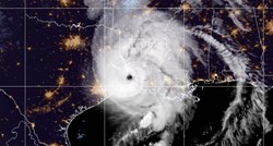 Uragan Laura sada je tropska oluja, pola milijuna ljudi bez struje. Troje poginulo