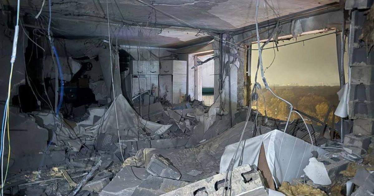 Dron pogodio zgradu u Moskovskoj oblasti. Stan potpuno razrušen, pet ranjenih