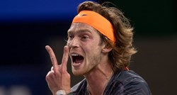 VIDEO Sedmi tenisač svijeta bijesan krenuo prema fotografima: "Zašto, zašto?"