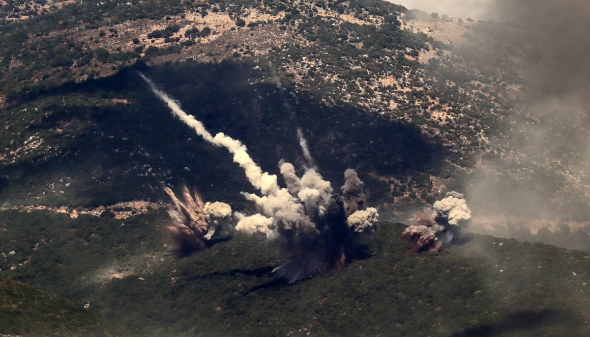 Izrael iz zraka napao Libanon. Hezbolah izveo najdublje raketne napade dosad