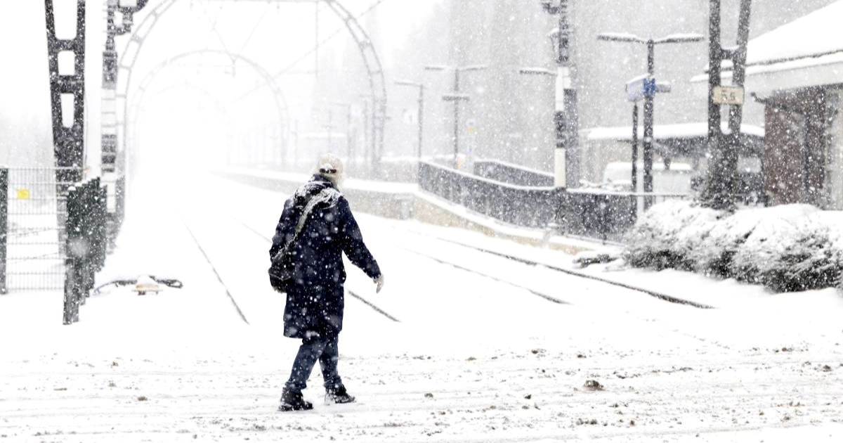 Snijeg paralizirao Nizozemsku: Otkazano 500 letova, ne prometuju ni vlakovi