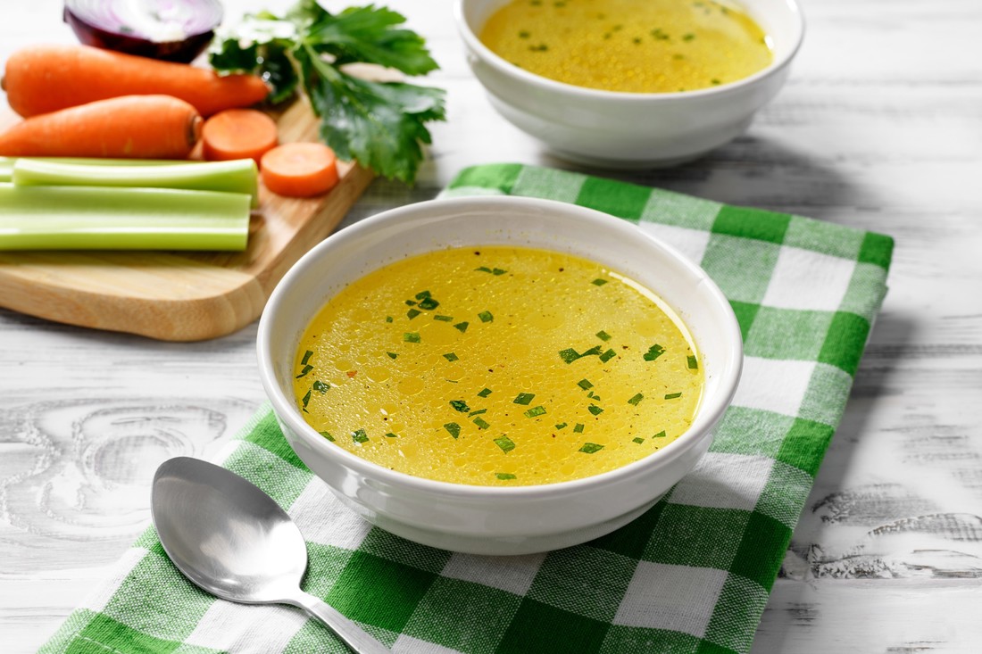 Tradicionalna bistra juha bez mesa kakva se nekad kuhala, gotova je za pola sata