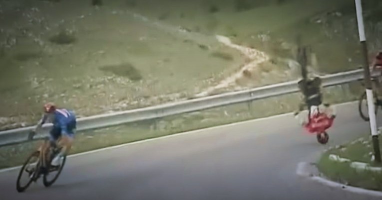 Slovenski biciklist stravično pao na glavu