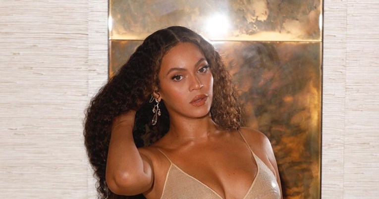Beyoncé zapalila Instagram u haljini koja izgleda poput druge kože