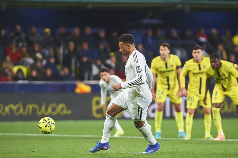 Zašto je Mbappe nakon gola panenkom ljubio Diaza i ponavljao "Ovo je za tebe"?