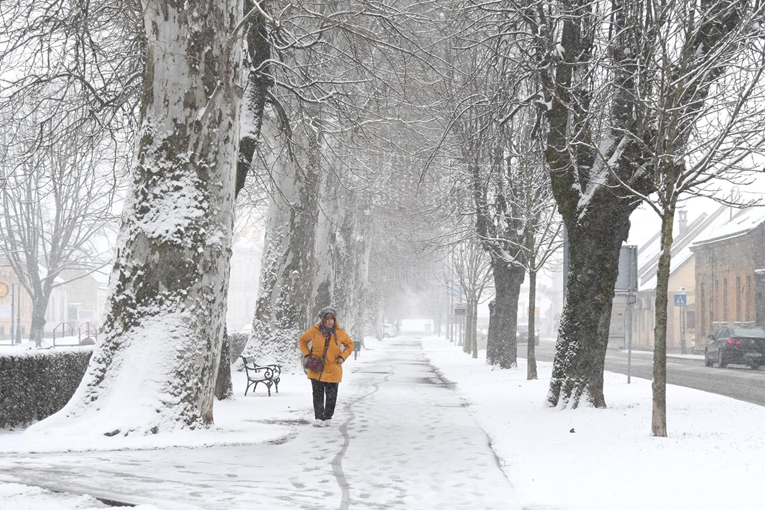 Stižu osjetno zahlađenje i snijeg
