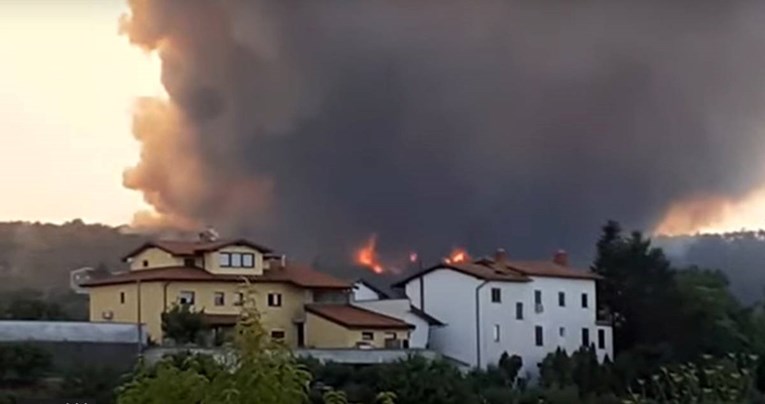 Požar u Sloveniji noćas gasilo 800 vatrogasaca: "Ovo je najveći požar u povijesti"