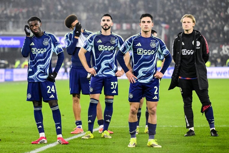 Ajax primio šest golova i upisao povijesni poraz u kupu. Prolaz PSV-a