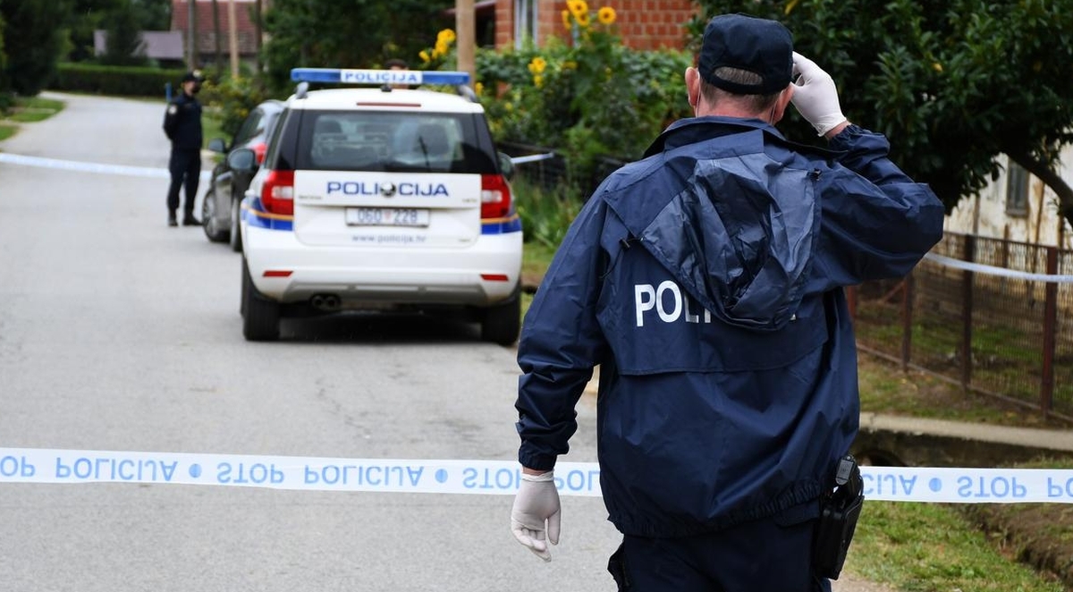 Upali u kuću u Našicama, prebili ženu i trudnicu, vezali ih i opljačkali