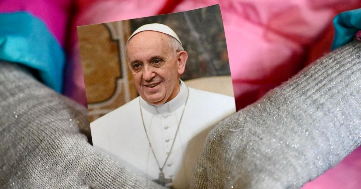 Papa se dobro odmorio preko noći. "I dalje smo oprezni u vezi prognoze"