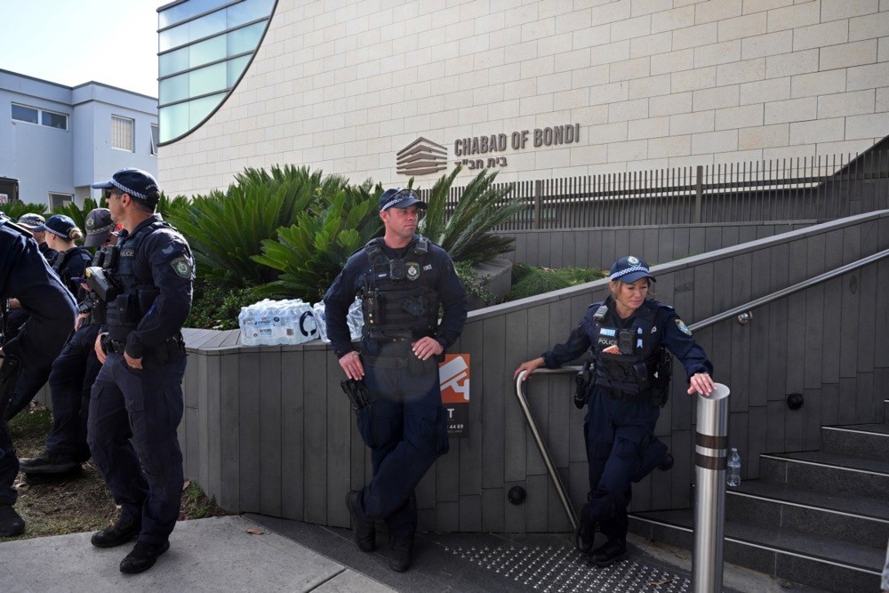 Ranjeni policajac s Bondi Beacha pušten kući za Božić