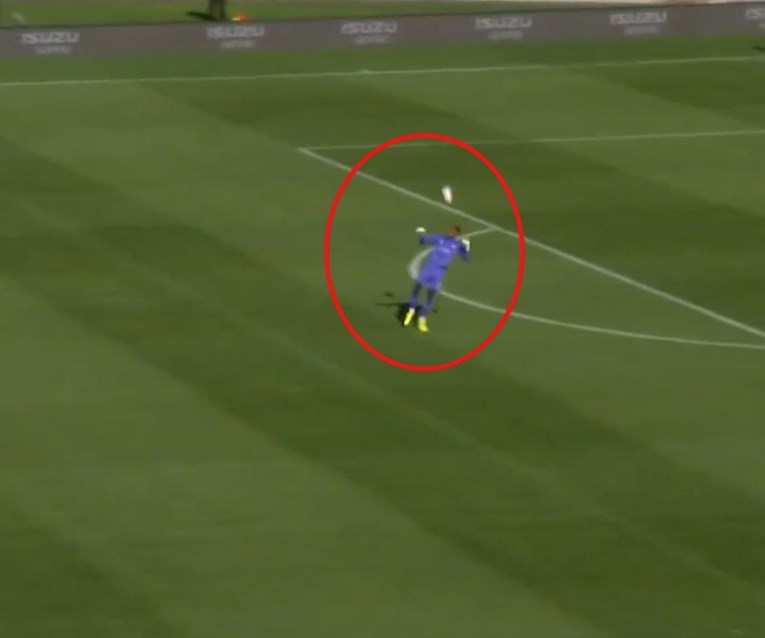 VIDEO Bizaran autogol golmana u Australiji. Poslao je loptu u svoju mrežu s 20 metara