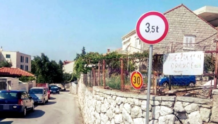 Stanari ulice u Dubrovniku: Dozvola je ilegalna, ali investitor nastavlja po svom