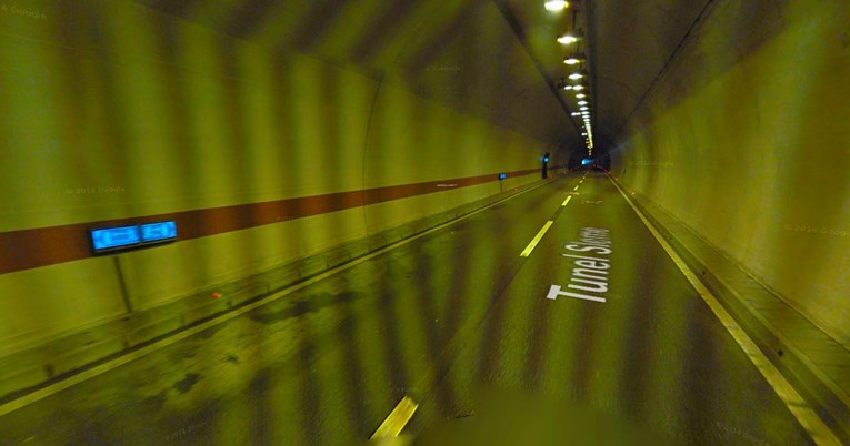Prometna nesreća na A6 u tunelu Sleme, javlja HAK