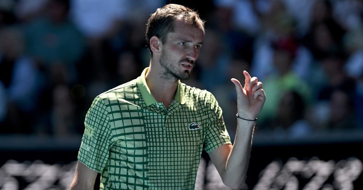 Medvjedev osvojio Dubai bez borbe