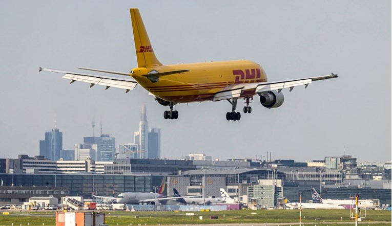 Poletjeli posljednji avioni s poštom u Njemačkoj, prevoze 53 tone pisama
