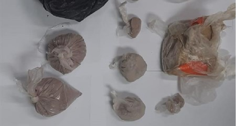 Uhićena dva dilera u Splitu. Kod njih pronađeno 140 g marihuane i 518 g heroina