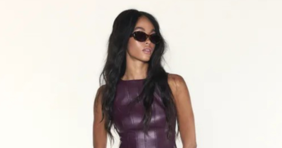 Peplum top se vraća. Stradivarius ima model koji podsjeća na hit iz 2010-ih