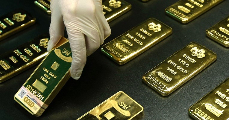 Zbog napetosti na Bliskom Istoku ulagači masovno kupovali zlato i podigli mu cijenu