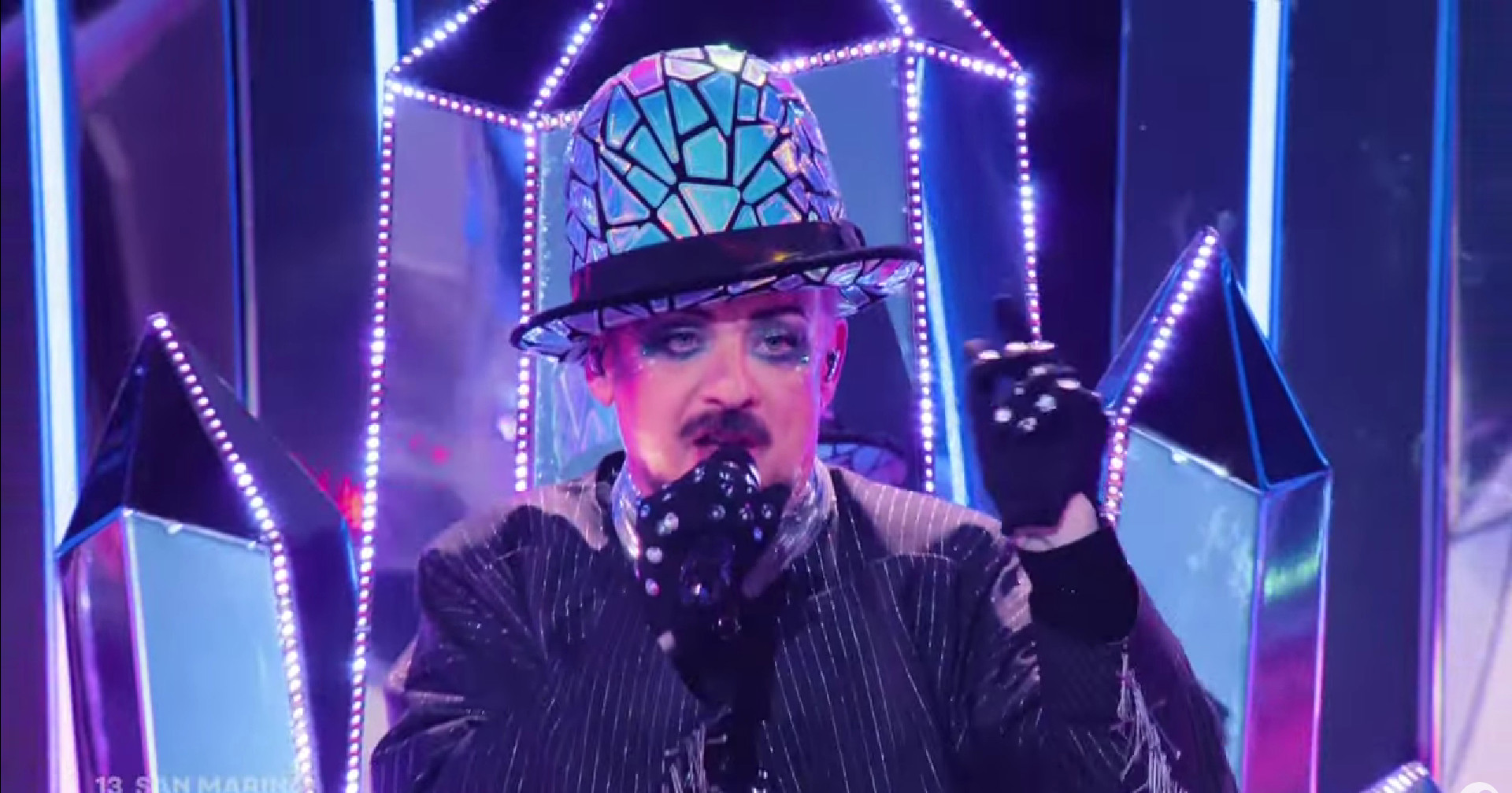Boy George otpjevao je svojih 15 sekundi na Eurosongu 😁
