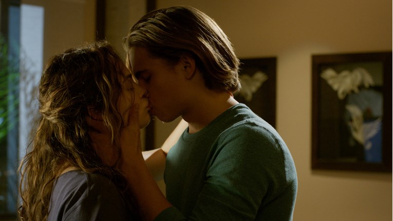 Kako 18+ sadržaj utječe na mlade?