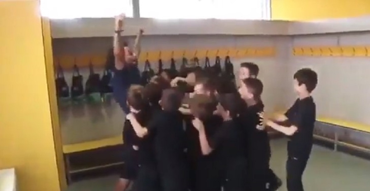 VIDEO Marcelo upao sinu u školsku momčad i razveselio klince