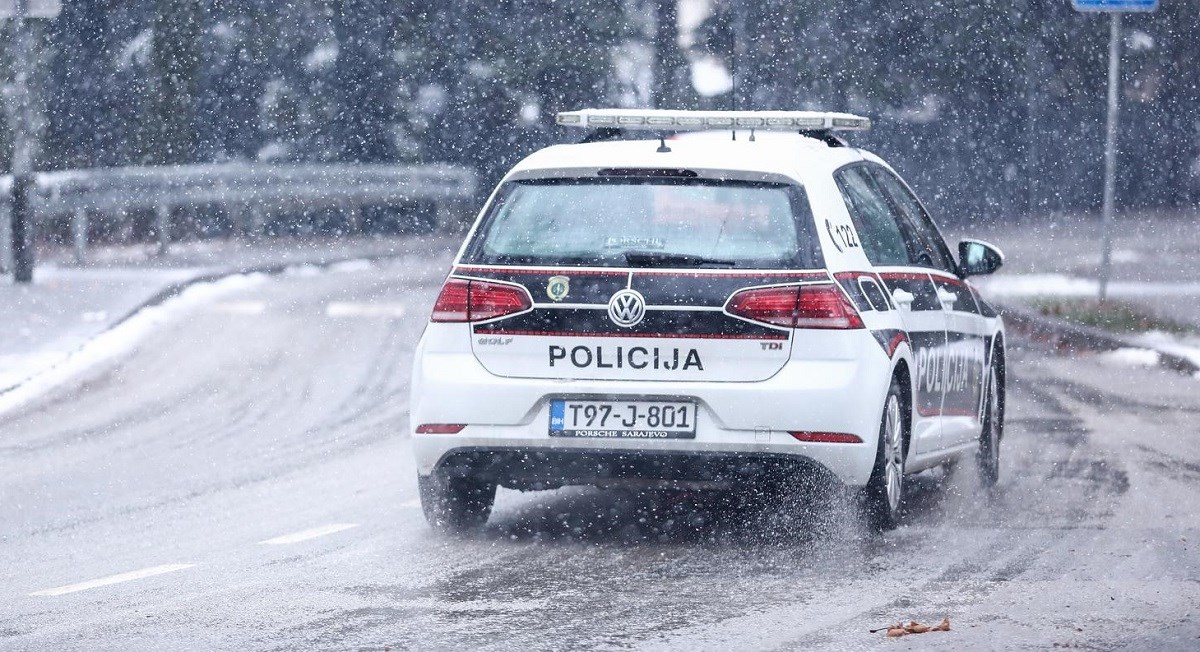 U BiH pronađeni mladići bez svijesti. Jedan umro, drugi kritično