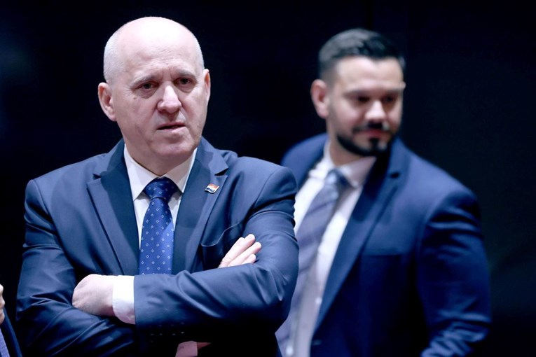 Bačić: Na Zapadu mladi žive u 18 kvadrata. Mrak Taritaš: U Japanu u pet, uvedimo i to