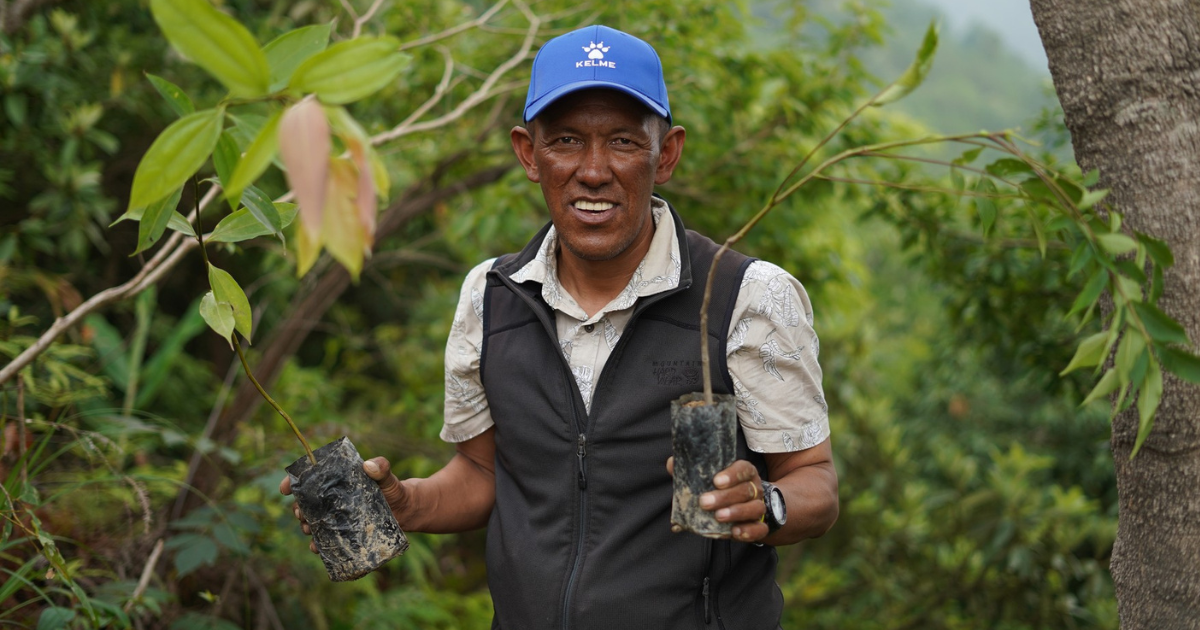 Nepalski šerpa postao druga osoba koja se popela na Everest 26 puta