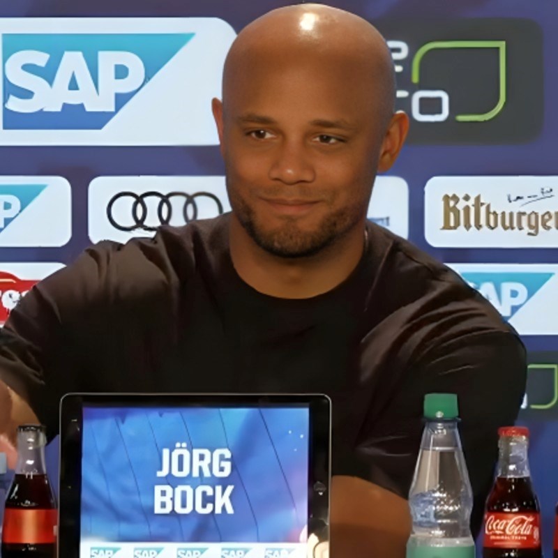 Kompany nakon 4:0 pobjede došao na presicu, rekao samo jednu rečenicu i otišao